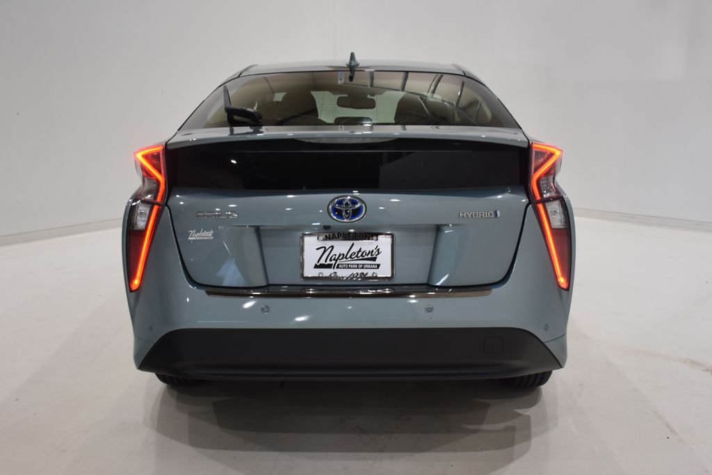 2018 Toyota Prius Four 5