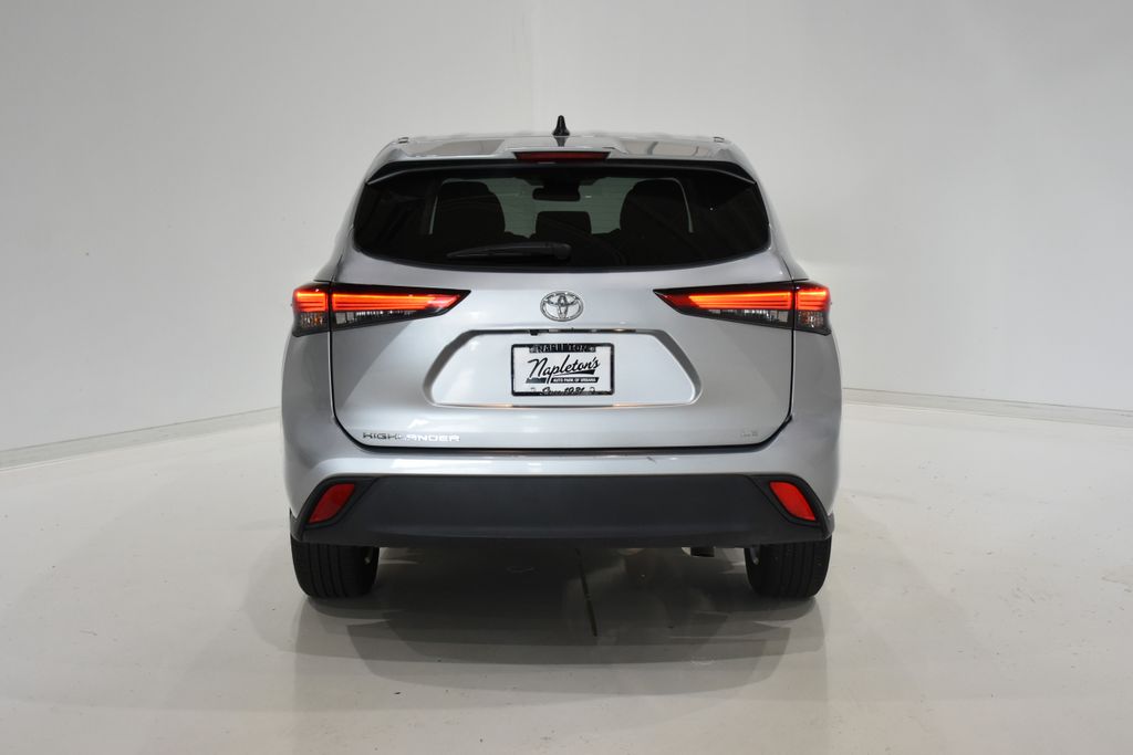 2024 Toyota Highlander LE 5