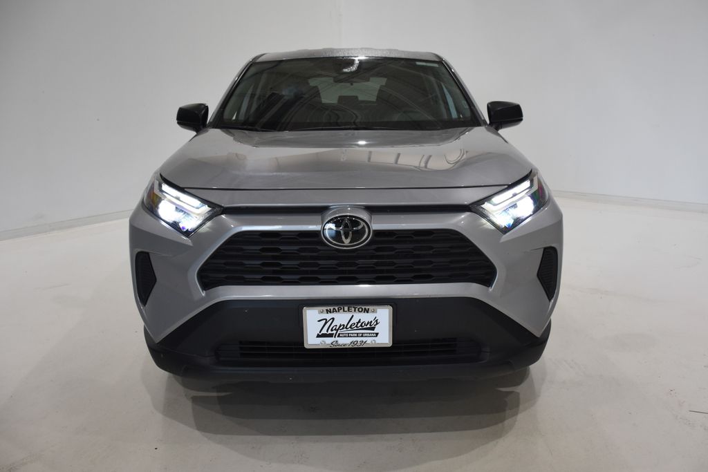 2023 Toyota RAV4 LE 2