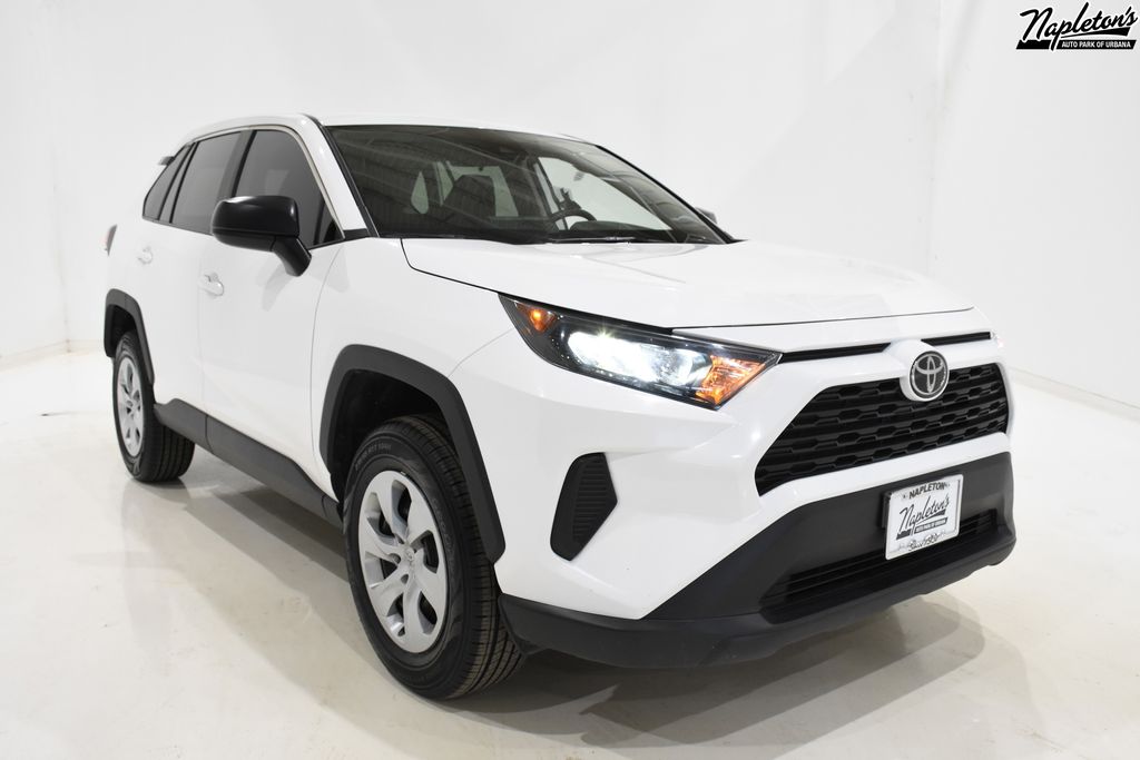 2023 Toyota RAV4 LE 1