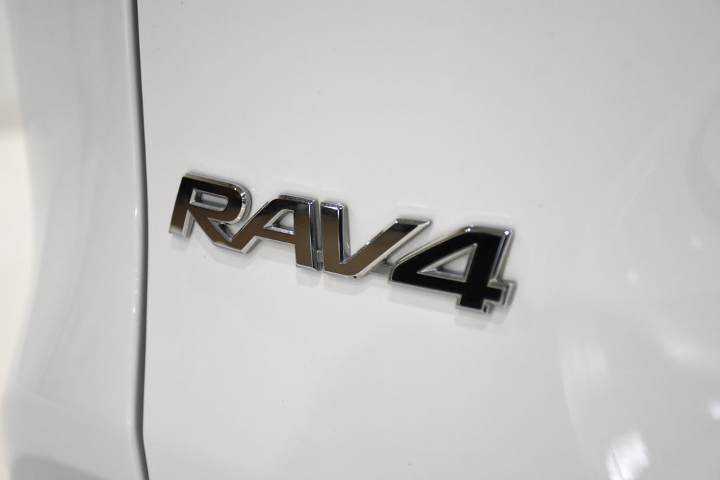 2023 Toyota RAV4 LE 25