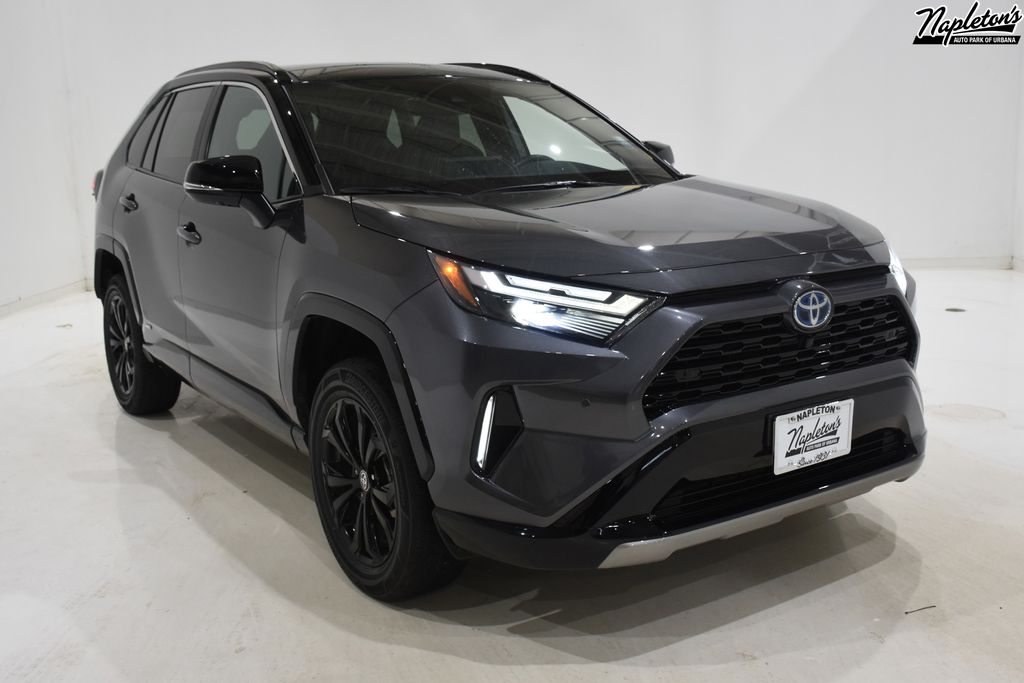 2022 Toyota RAV4 Hybrid XSE 1