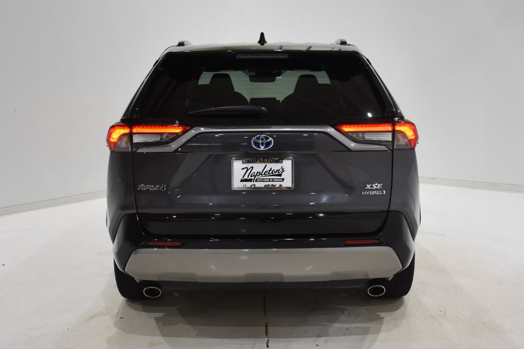 2022 Toyota RAV4 Hybrid XSE 5