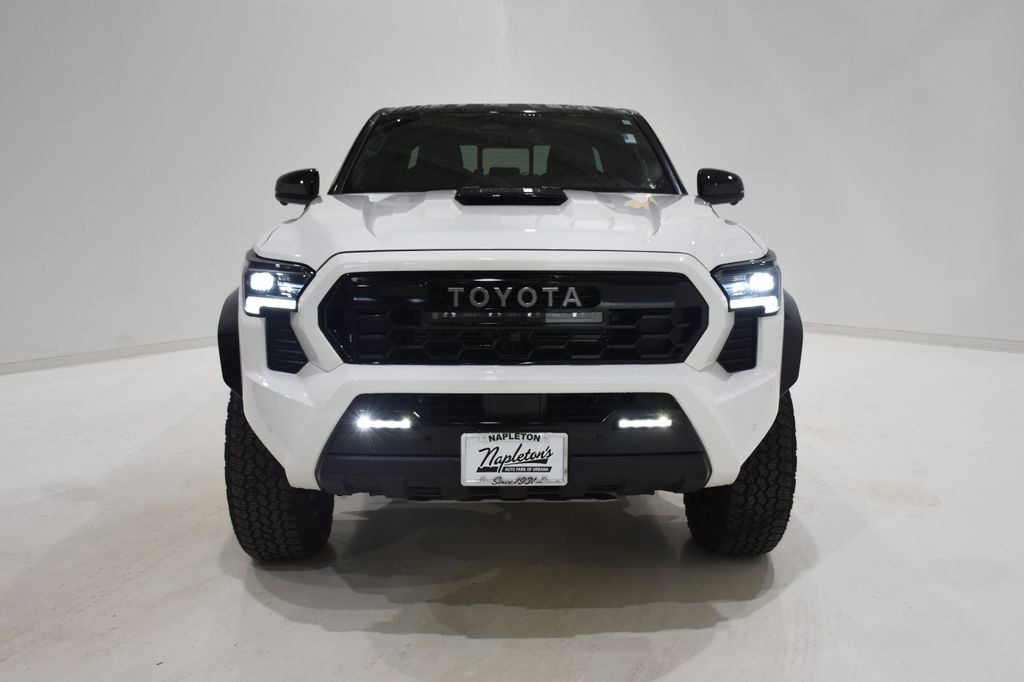 2024 Toyota Tacoma Hybrid TRD Pro 2