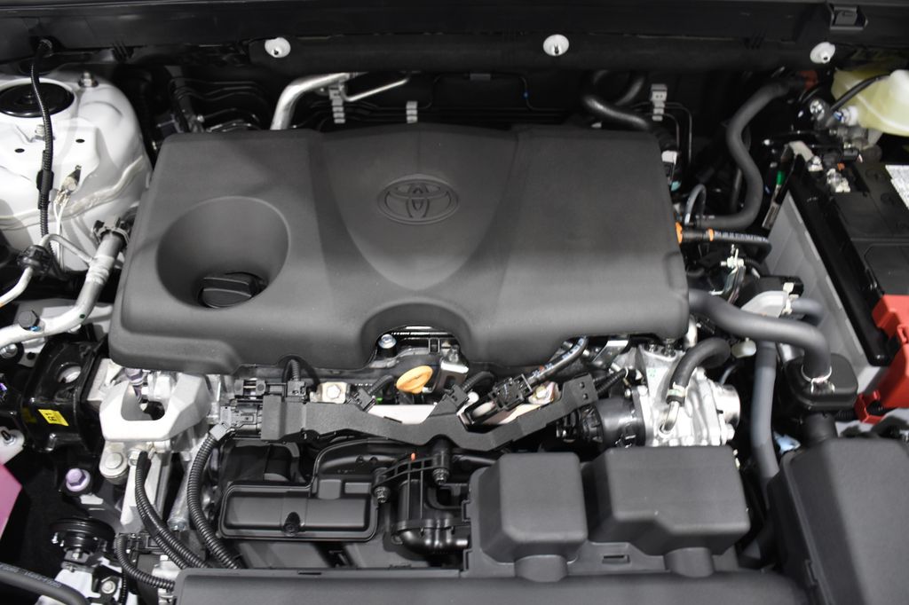 2024 Toyota RAV4 XLE Premium 7