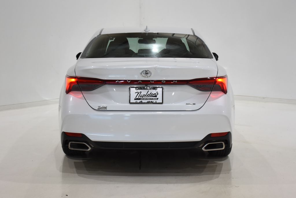 2019 Toyota Avalon XLE 5