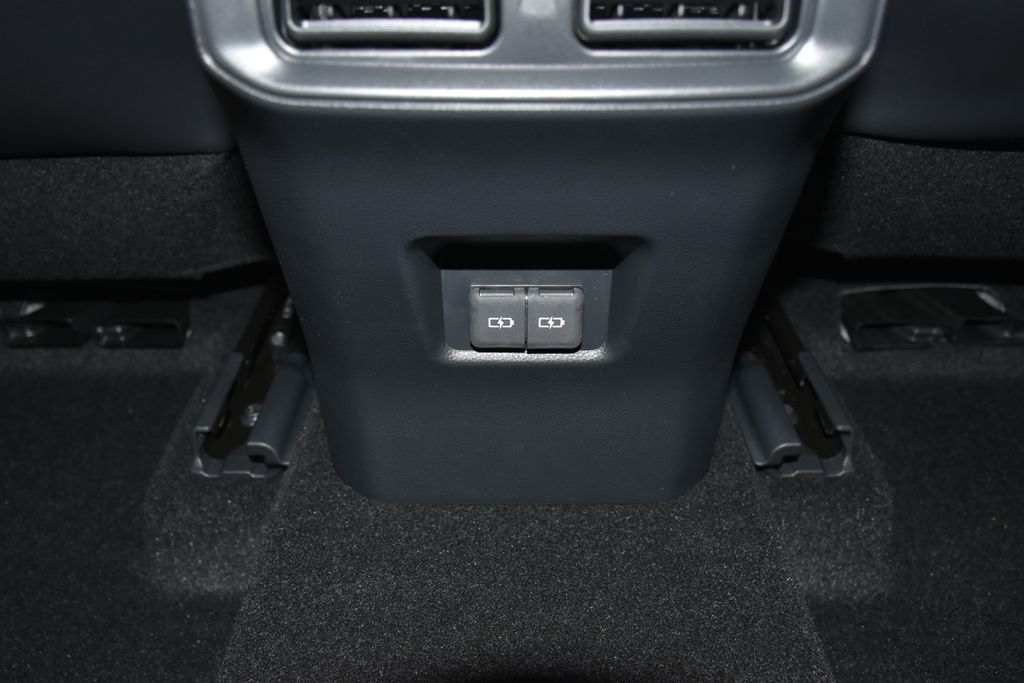 2024 Toyota RAV4 Hybrid XSE 22