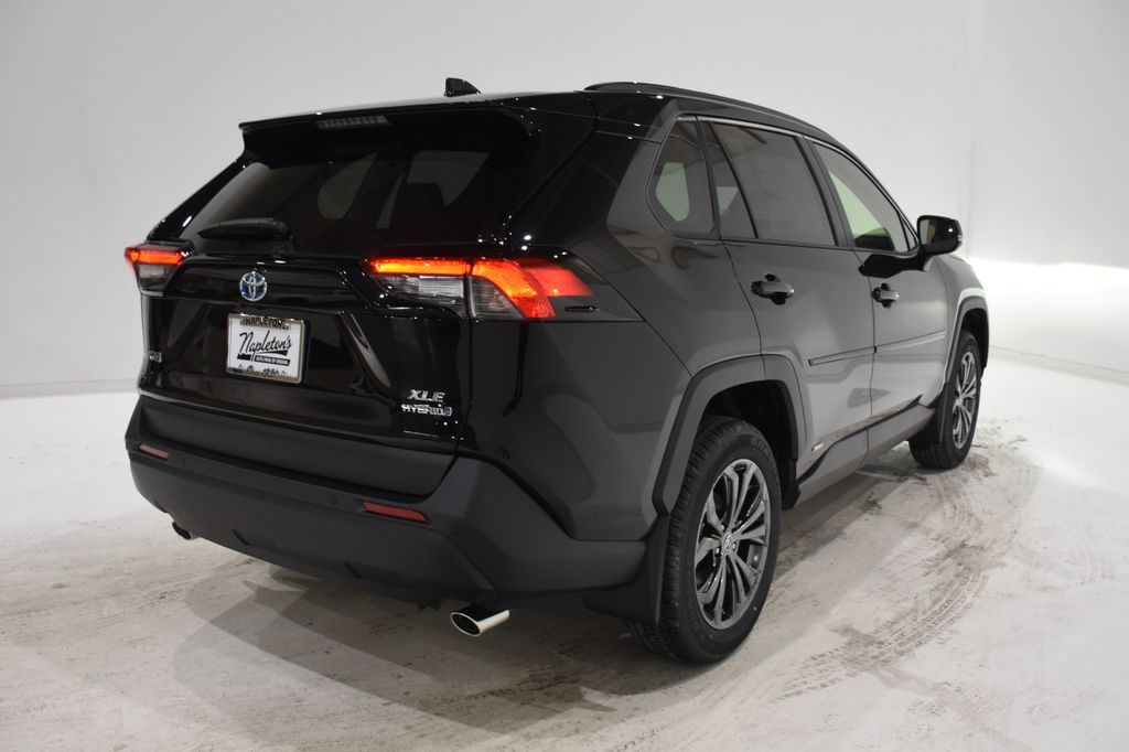 2024 Toyota RAV4 Hybrid XLE Premium 4