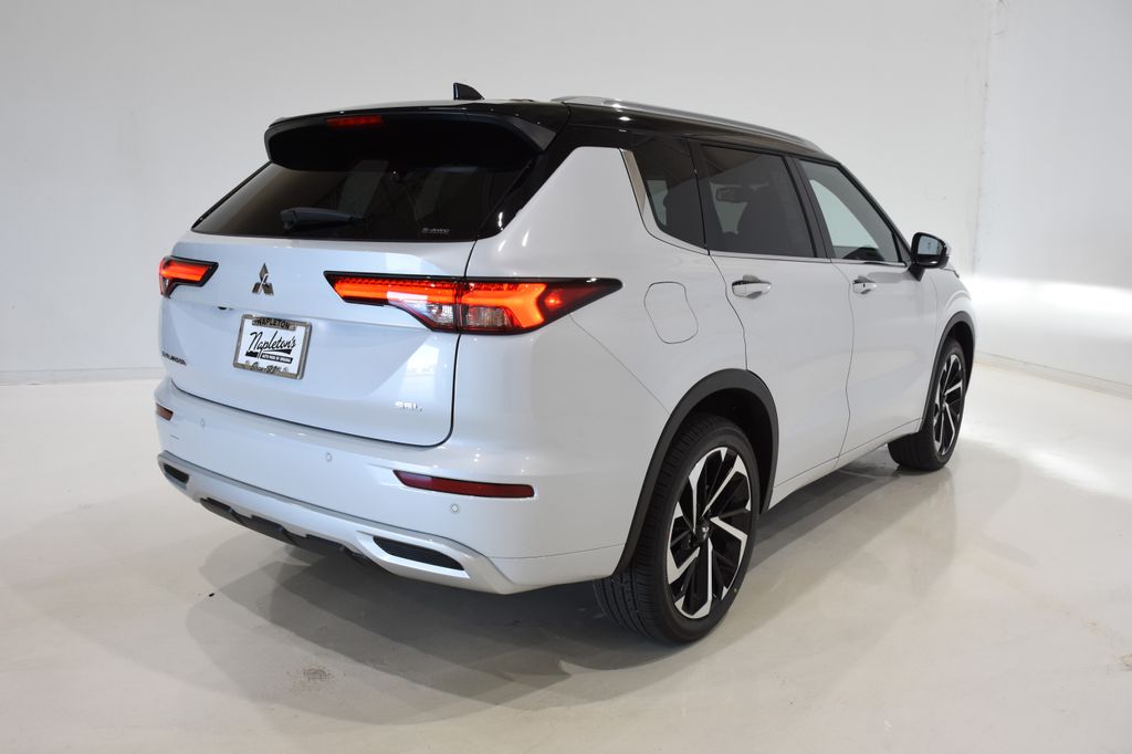 2024 Mitsubishi Outlander SEL 4