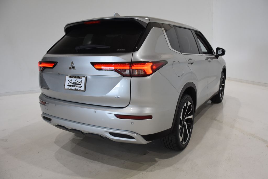 2024 Mitsubishi Outlander SE 4