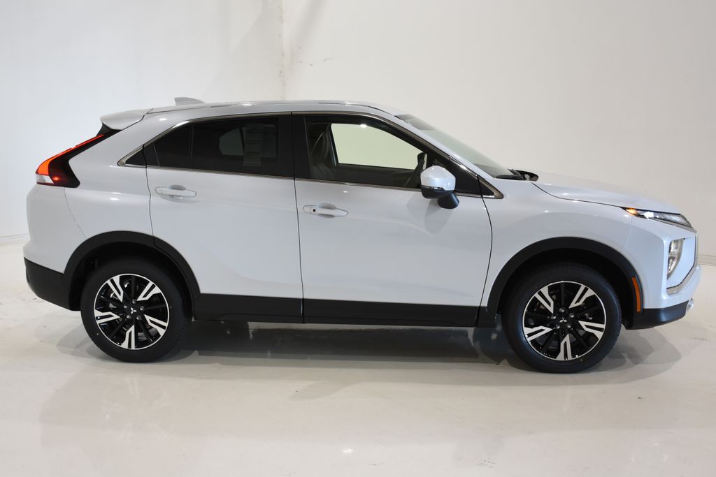 2024 Mitsubishi Eclipse Cross SE 3