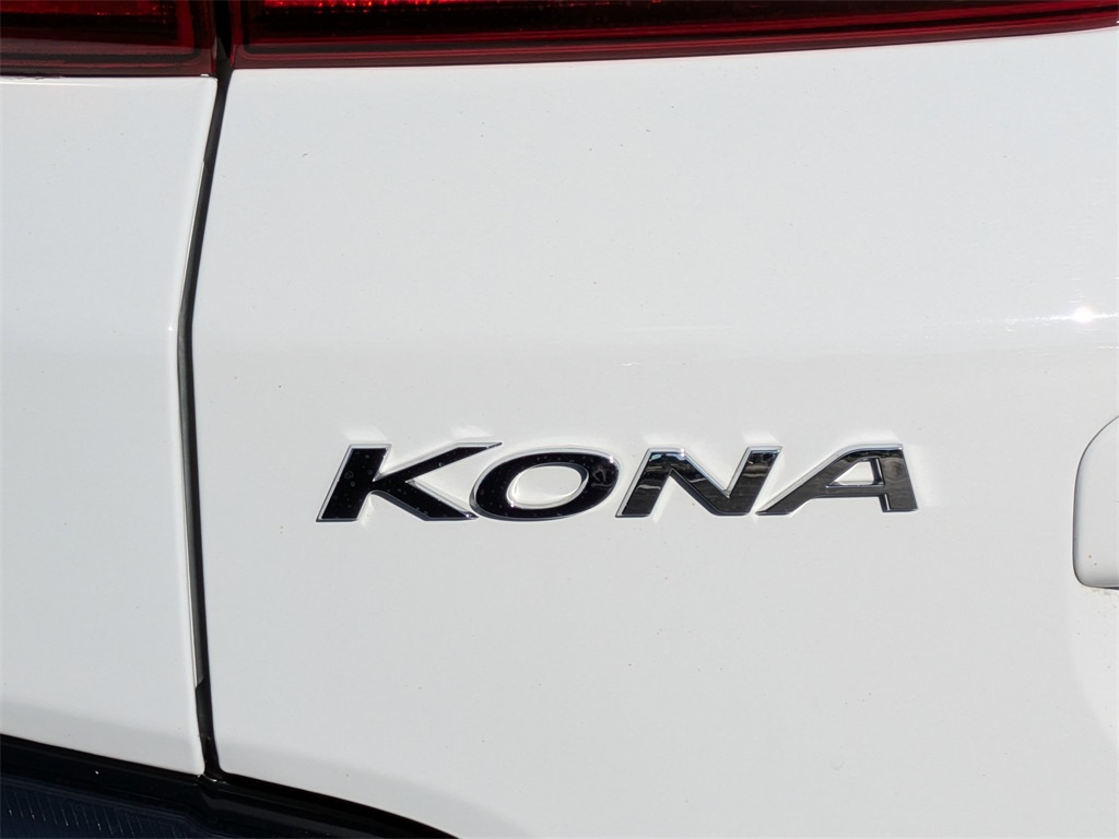 2023 Hyundai Kona SEL 23