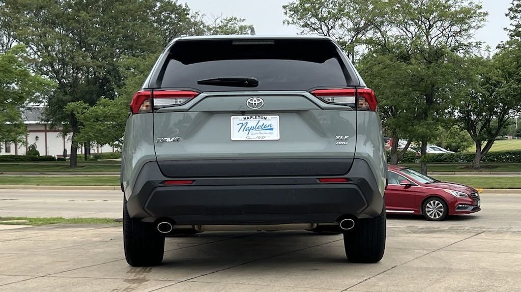 2023 Toyota RAV4 XLE Premium 5