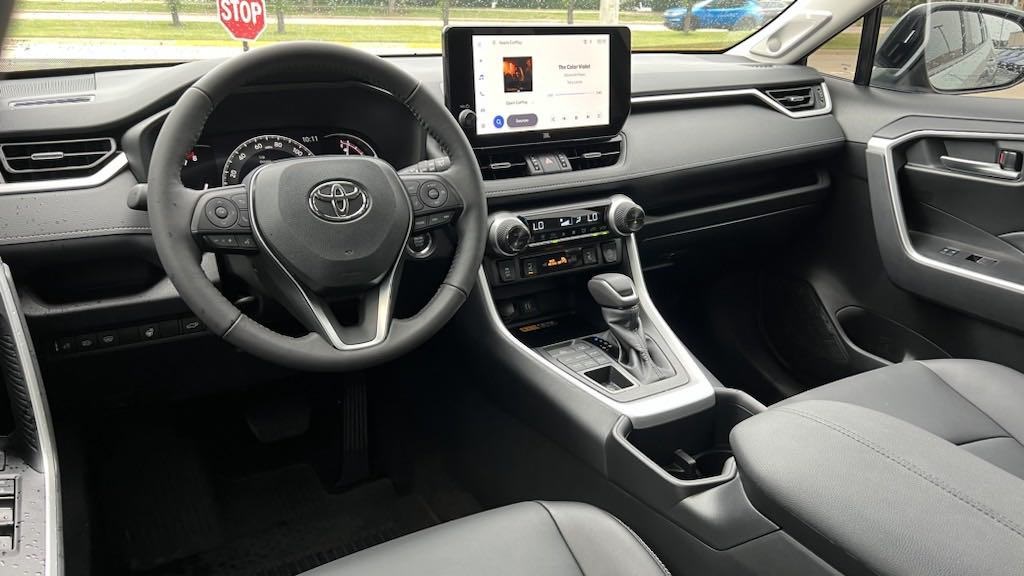 2023 Toyota RAV4 XLE Premium 9