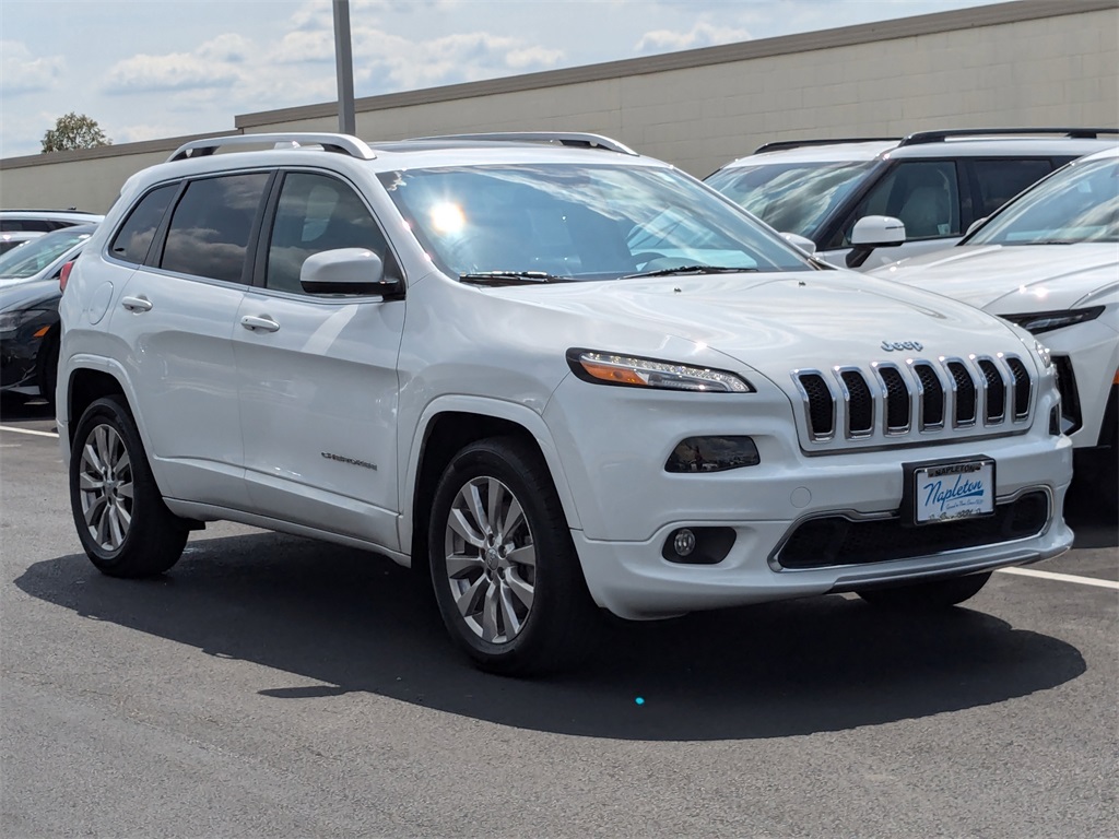 2017 Jeep Cherokee Overland 3