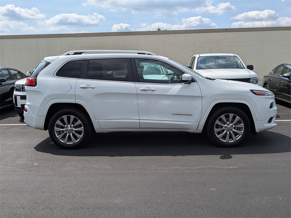 2017 Jeep Cherokee Overland 4