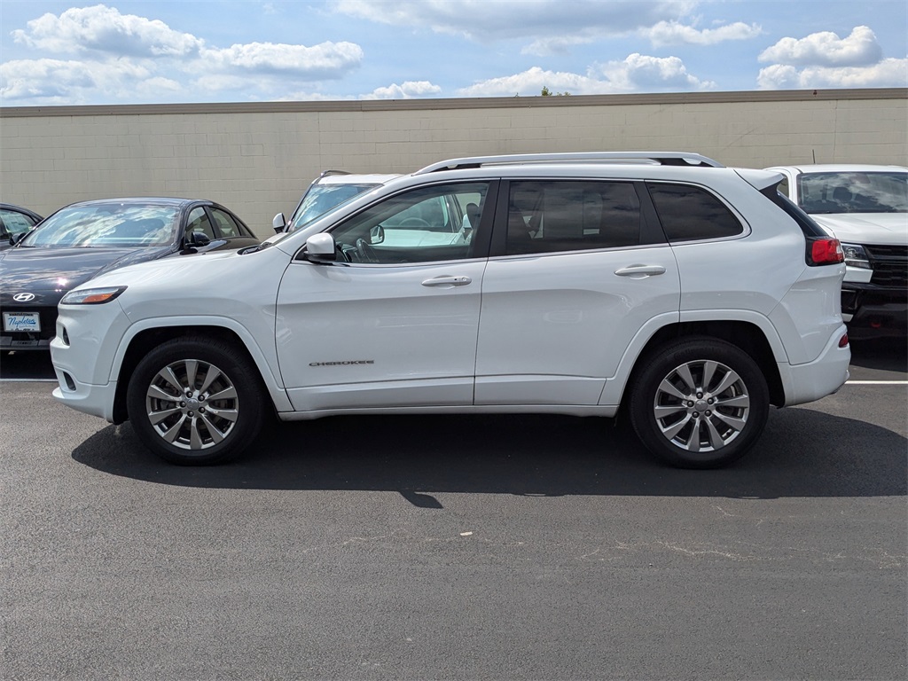 2017 Jeep Cherokee Overland 8