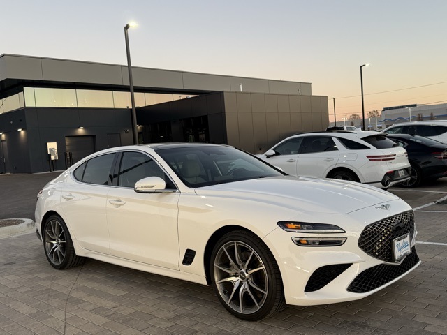 2022 Genesis G70 2.0T 3