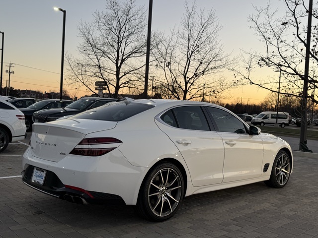 2022 Genesis G70 2.0T 5