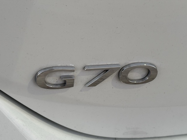 2022 Genesis G70 2.0T 7