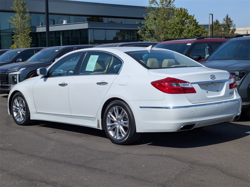 2013 Hyundai Genesis 3.8 7