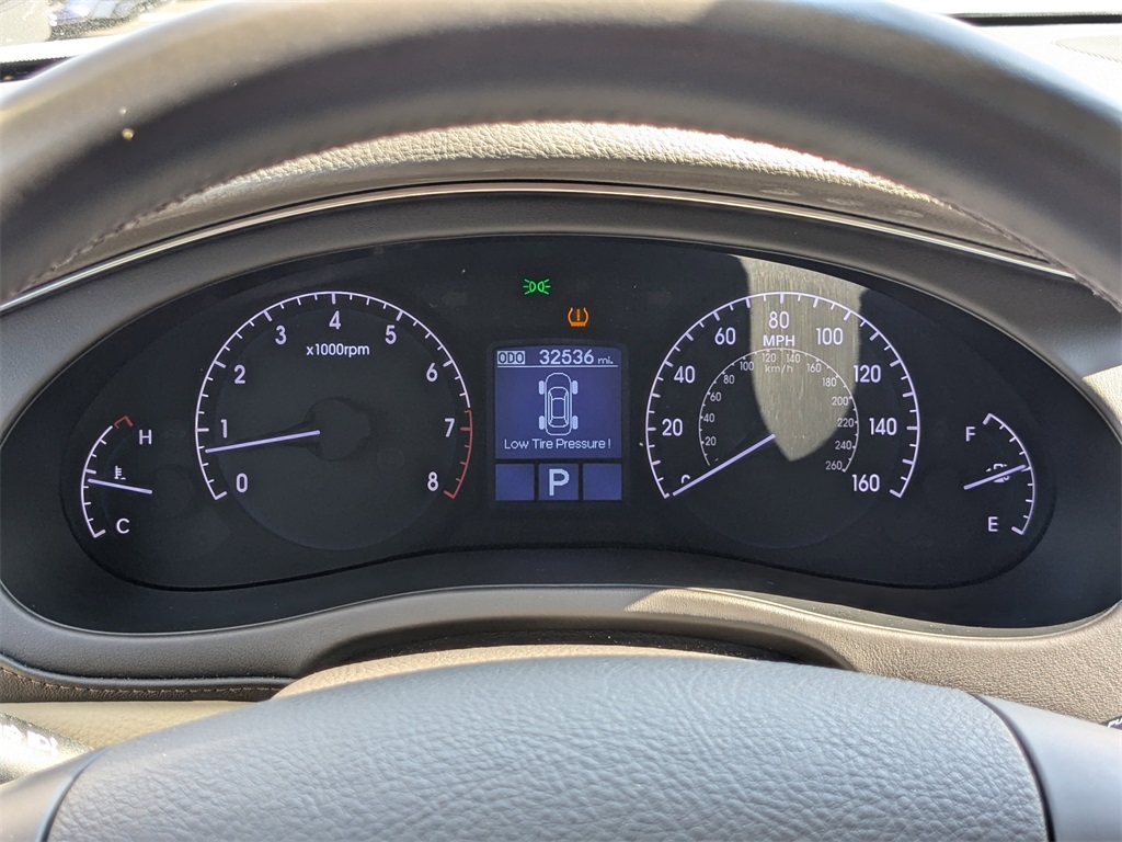 2013 Hyundai Genesis 3.8 14