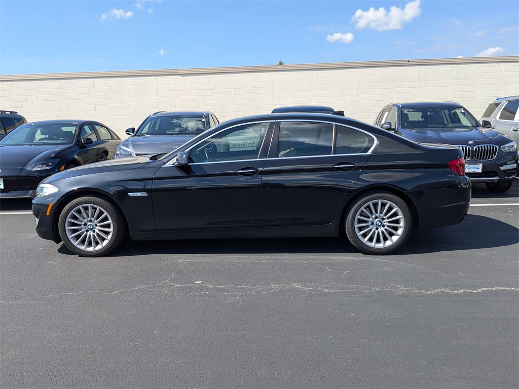 2011 BMW 5 Series 535i 8