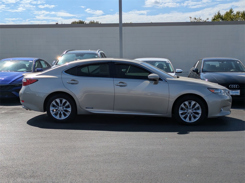 2013 Lexus ES 300h 4