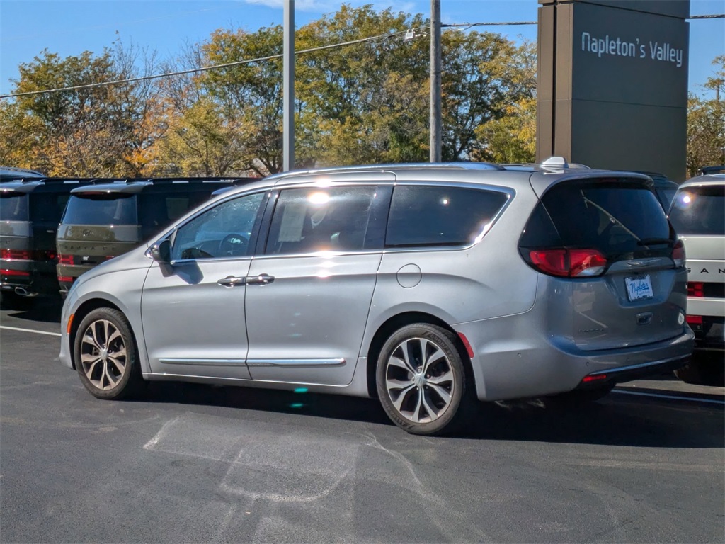 2017 Chrysler Pacifica Limited 5