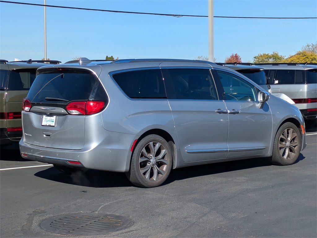 2017 Chrysler Pacifica Limited 6