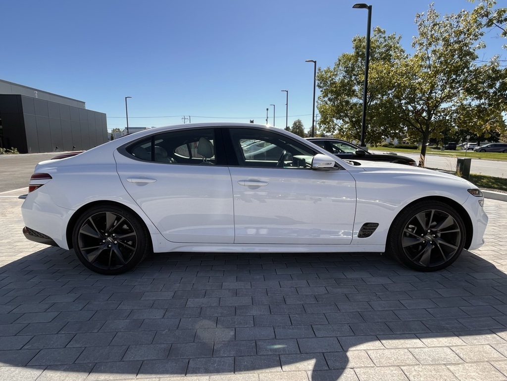 2023 Genesis G70 2.0T 4