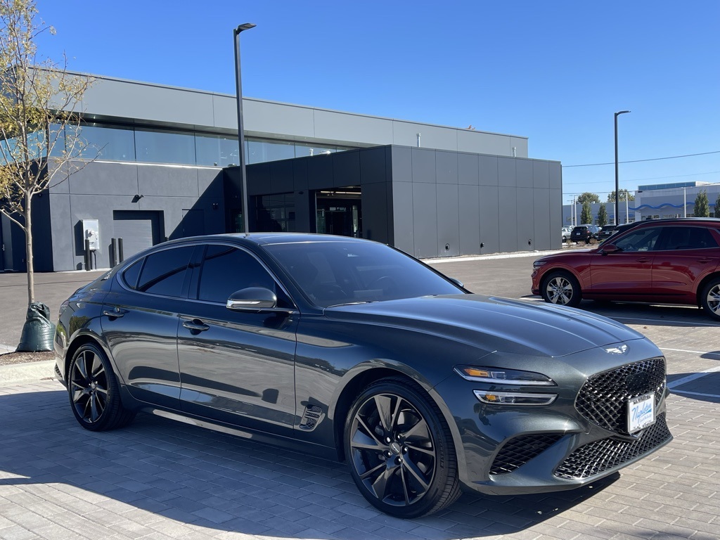 2023 Genesis G70 2.0T 3