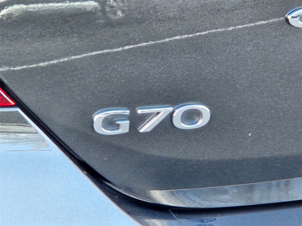 2023 Genesis G70 2.0T 7