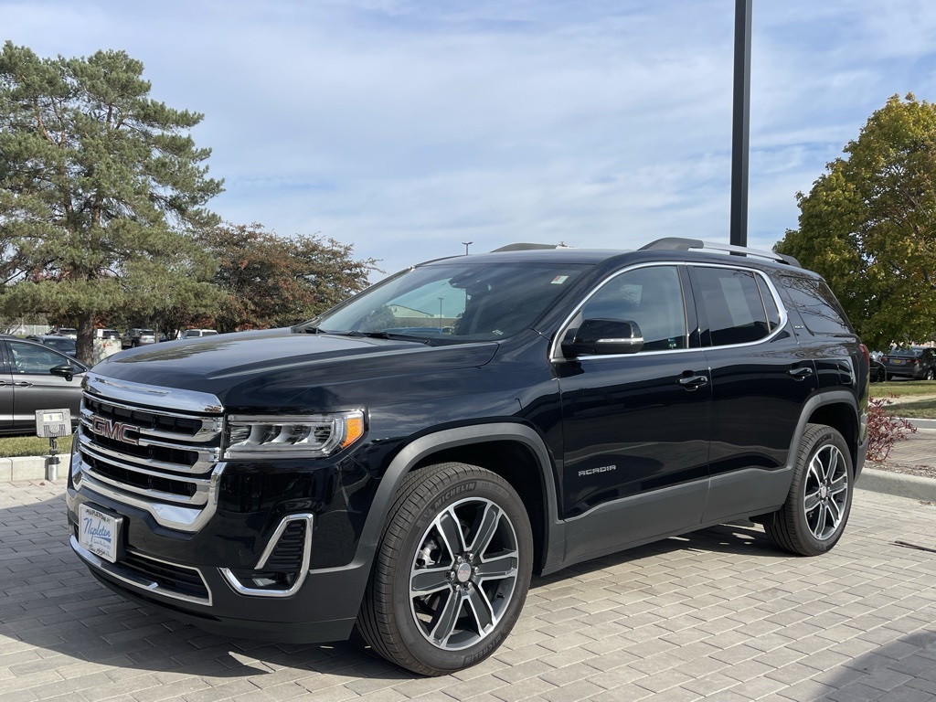 2023 GMC Acadia SLT 1