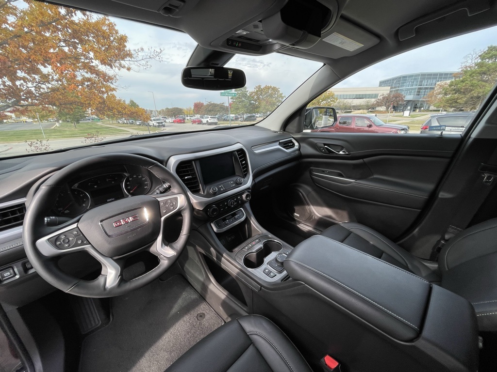 2023 GMC Acadia SLT 10