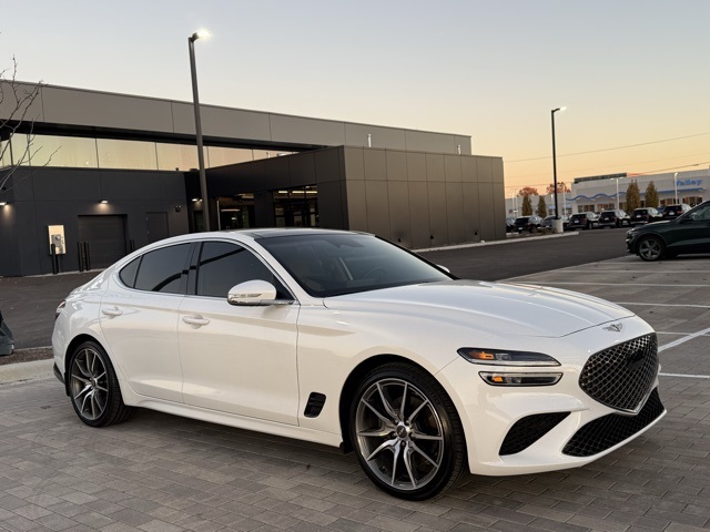 2022 Genesis G70 2.0T 3