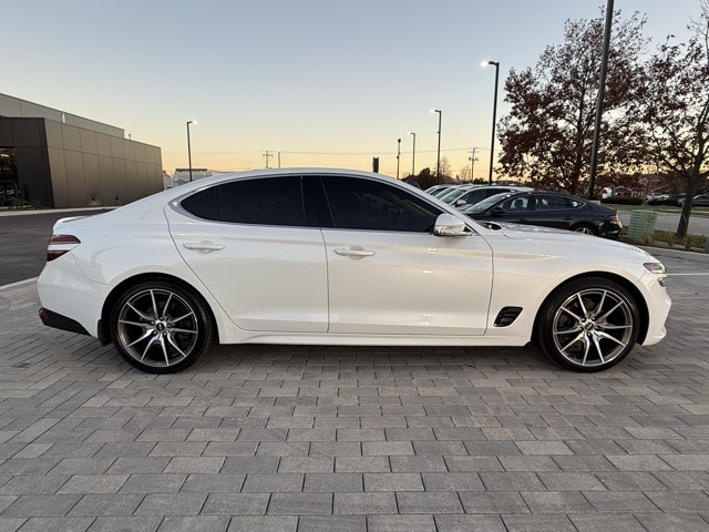 2022 Genesis G70 2.0T 4