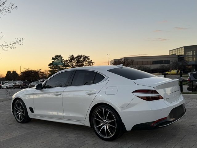 2022 Genesis G70 2.0T 6