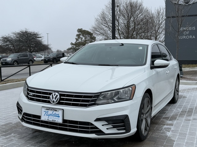 2016 Volkswagen Passat 1.8T R-Line 1