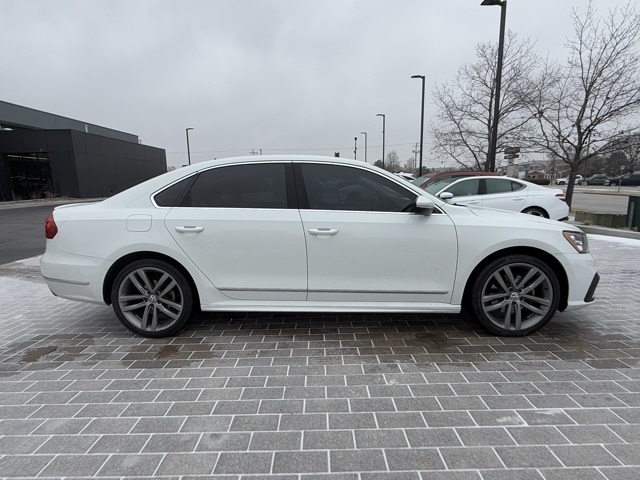 2016 Volkswagen Passat 1.8T R-Line 4