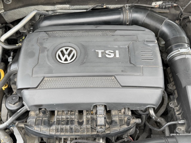 2016 Volkswagen Passat 1.8T R-Line 9