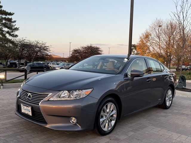 2014 Lexus ES 300h 1