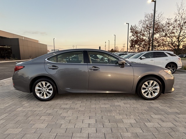 2014 Lexus ES 300h 4