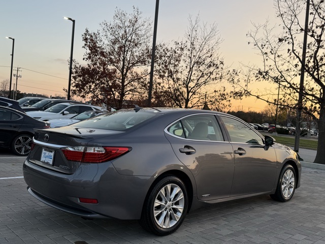 2014 Lexus ES 300h 5