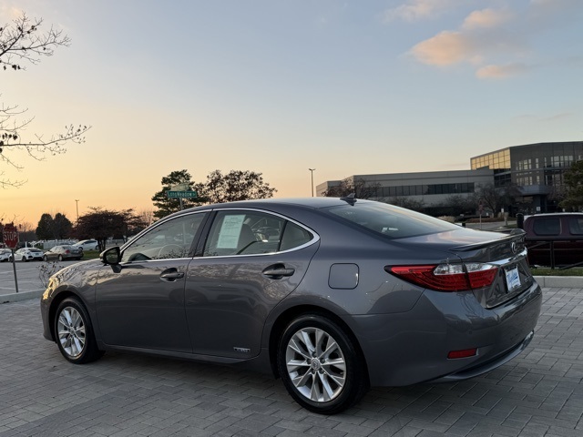 2014 Lexus ES 300h 6