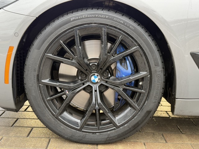 2022 BMW 5 Series M550i xDrive 8