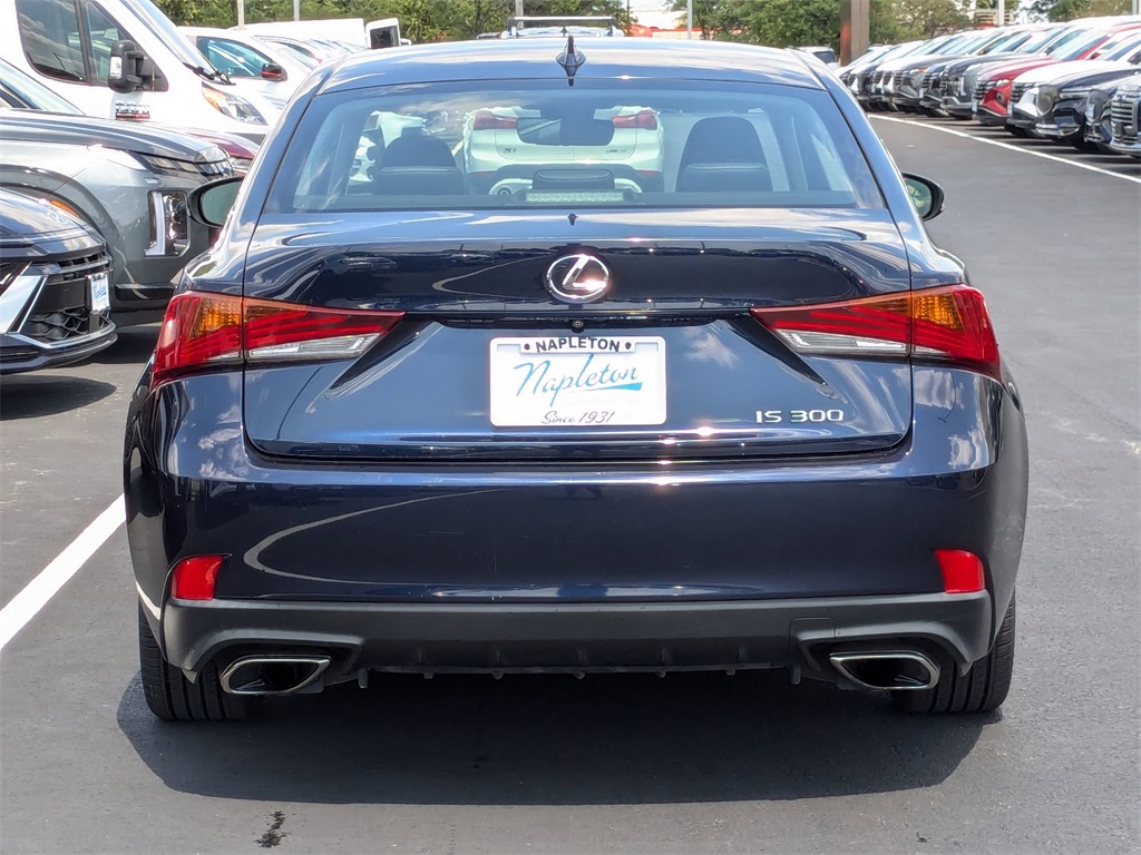 2018 Lexus IS 300 6