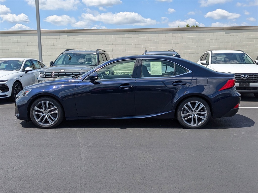 2018 Lexus IS 300 8