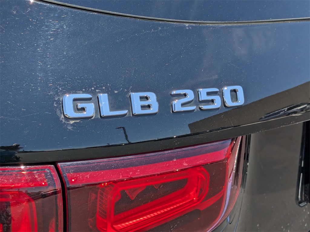 2023 Mercedes-Benz GLB GLB 250 25