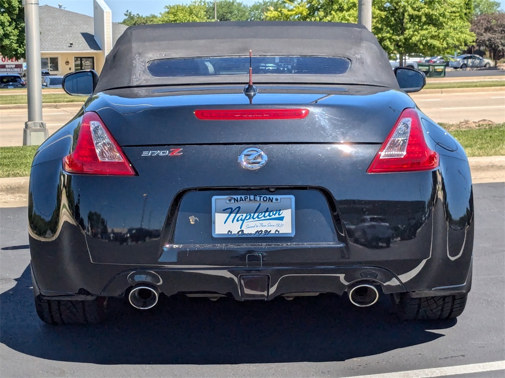 2011 Nissan 370Z Touring 6